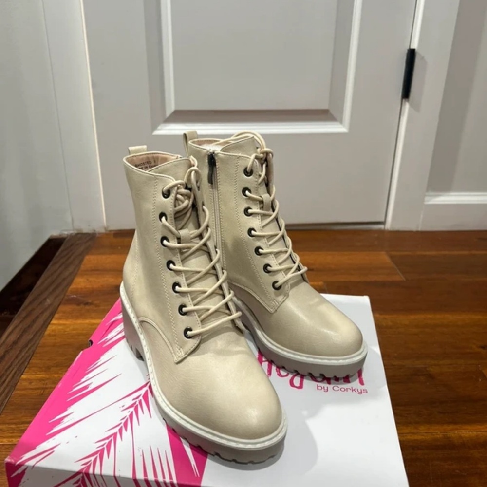 Corkys Women's Cream Lace-Up Heeled Boots